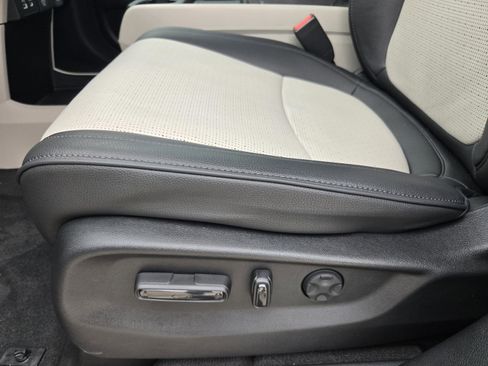 Certified 2025 Honda Odyssey Elite image 18