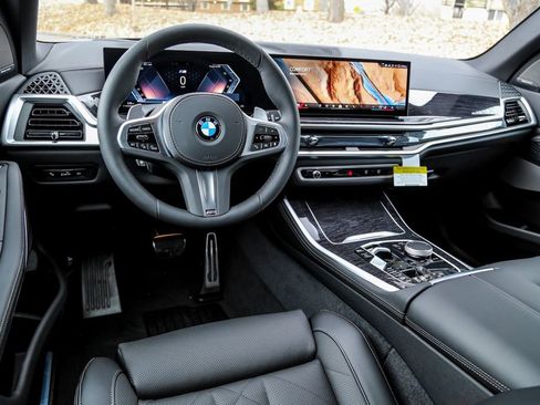 New 2026 BMW X5 xDrive40i w/ M Sport Package image 9