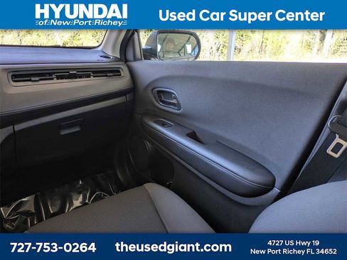 Used 2020 Honda HR-V LX image 17