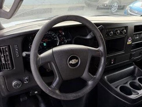Used 2017 Chevrolet Express 2500 image 12