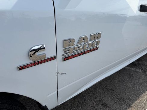 Used 2015 RAM 3500 Tradesman w/ Chrome Appearance Group image 10