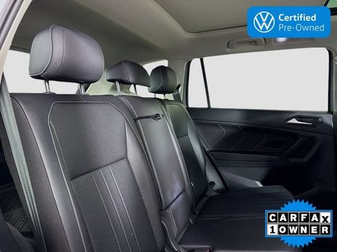 Used 2023 Volkswagen Tiguan SE w/ Panoramic Sunroof Package AWD/4WD image 27
