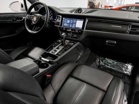 Used 2022 Porsche Macan GTS AWD/4WD image 28