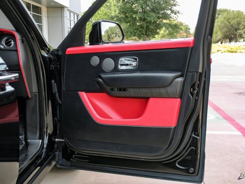 Used 2022 Rolls-Royce Cullinan image 73