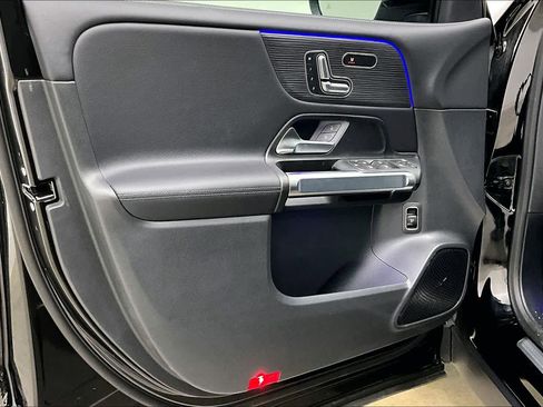 New 2026 Mercedes-Benz GLB 250 4MATIC image 10