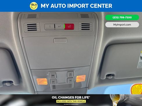 Used 2024 Volkswagen Taos SE AWD/4WD image 24