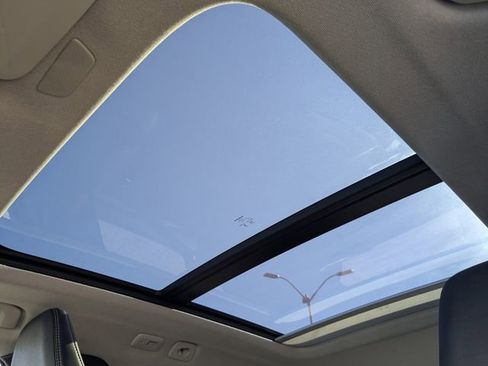 Certified 2025 Volvo XC40 B5 Core image 27