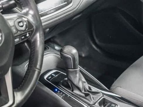 Certified 2020 Toyota Corolla SE image 24