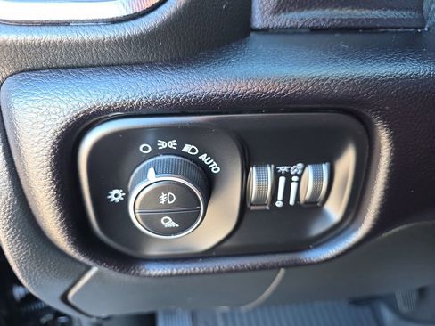 Used 2021 RAM 2500 Power Wagon image 32