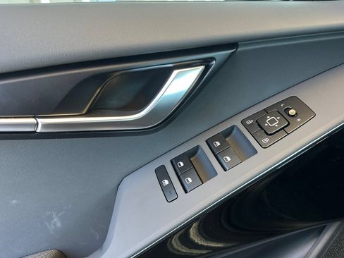 New 2026 Kia Niro EX w/ EX Premium Package FWD image 12