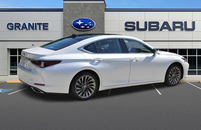 Used 2019 Lexus ES 350 w/ Accessory Package FWD image 10
