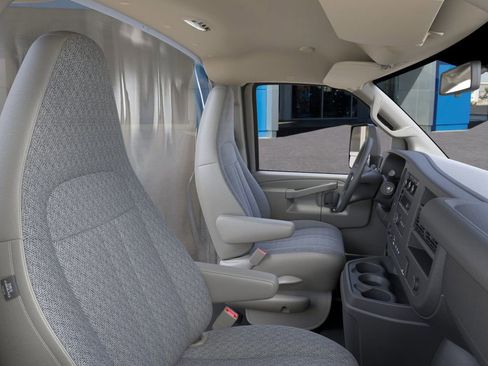 New 2025 Chevrolet Express 3500 w/ Power Convenience Package image 17