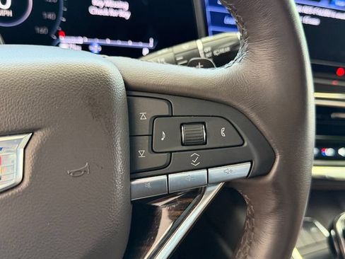 Used 2023 Cadillac Escalade Premium Luxury AWD/4WD image 23