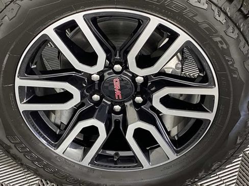 Used 2026 GMC Sierra 1500 AT4 w/ AT4 Premium Package AWD/4WD image 31