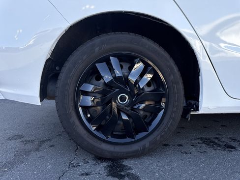 Used 2020 Honda Fit LX image 25