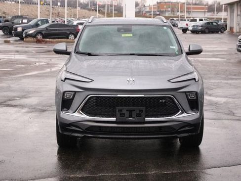 Used 2024 Buick Encore GX Sport Touring image 4