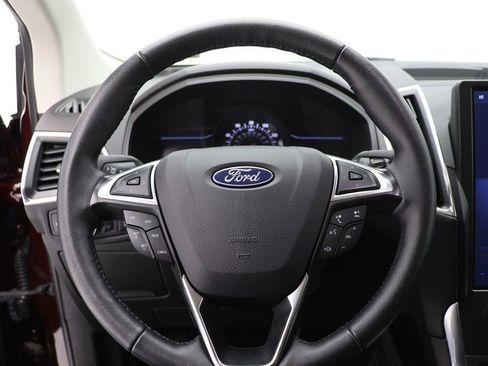 Used 2024 Ford Edge Titanium image 17