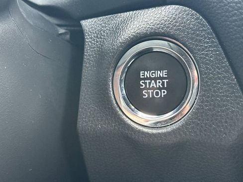 Certified 2025 Toyota RAV4 XLE AWD/4WD image 27
