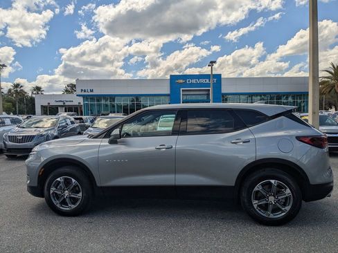 Certified 2025 Chevrolet Blazer LT FWD image 6