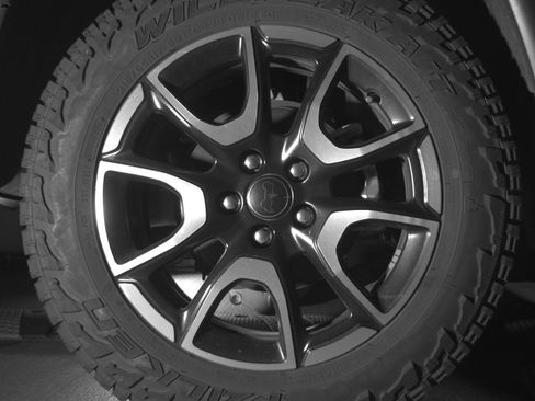 Used 2025 Jeep Compass Trailhawk AWD/4WD image 18