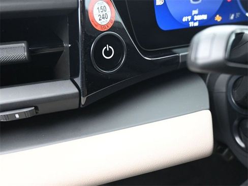 Used 2025 Porsche Macan Electric image 10