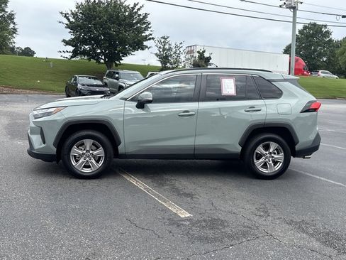 Certified 2022 Toyota RAV4 XLE w/ Convenience Package AWD/4WD image 8