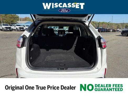 Certified 2022 Ford Edge SE image 11