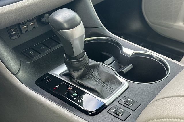 Certified 2019 Toyota Highlander XLE FWD image 28