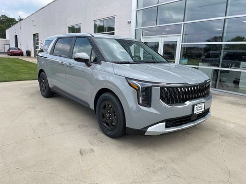 New 2027 Kia Carnival FWD image 1