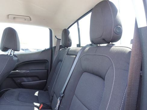 Used 2021 Chevrolet Colorado LT w/ Safety Package RWD image 22