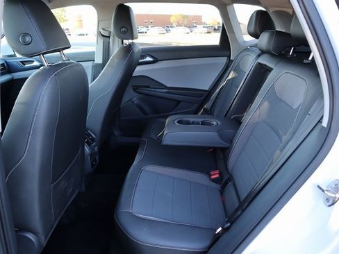 Used 2024 Volkswagen Taos SE image 24