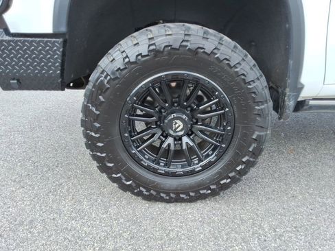 Used 2024 Chevrolet Silverado 3500 High Country w/ High Country Premium Package image 10