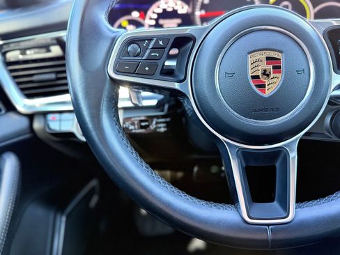 Used 2018 Porsche Panamera 4S image 25