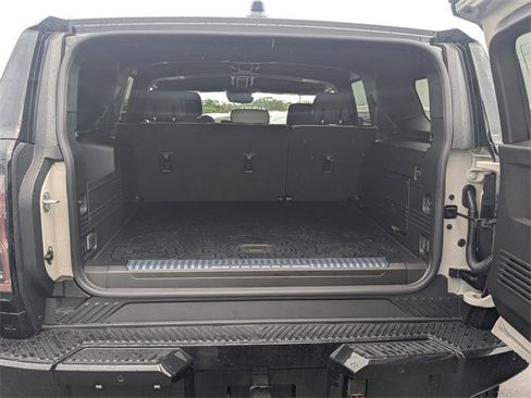 New 2026 GMC Hummer EV SUV image 13