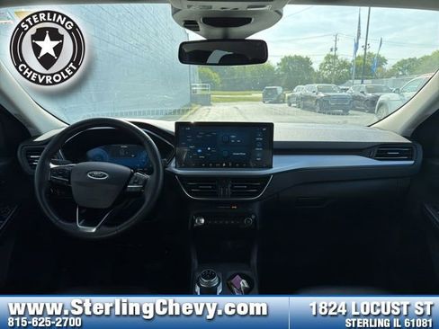 Used 2024 Ford Escape Platinum AWD/4WD image 9