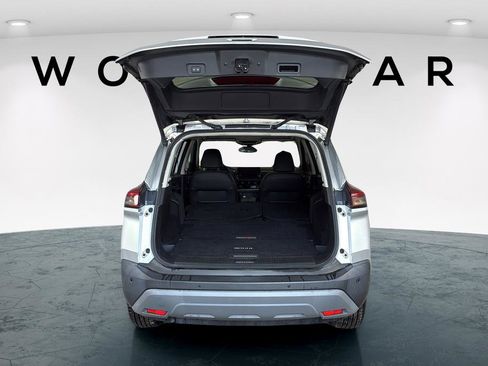 Used 2021 Nissan Rogue SL w/ Premium Package image 26