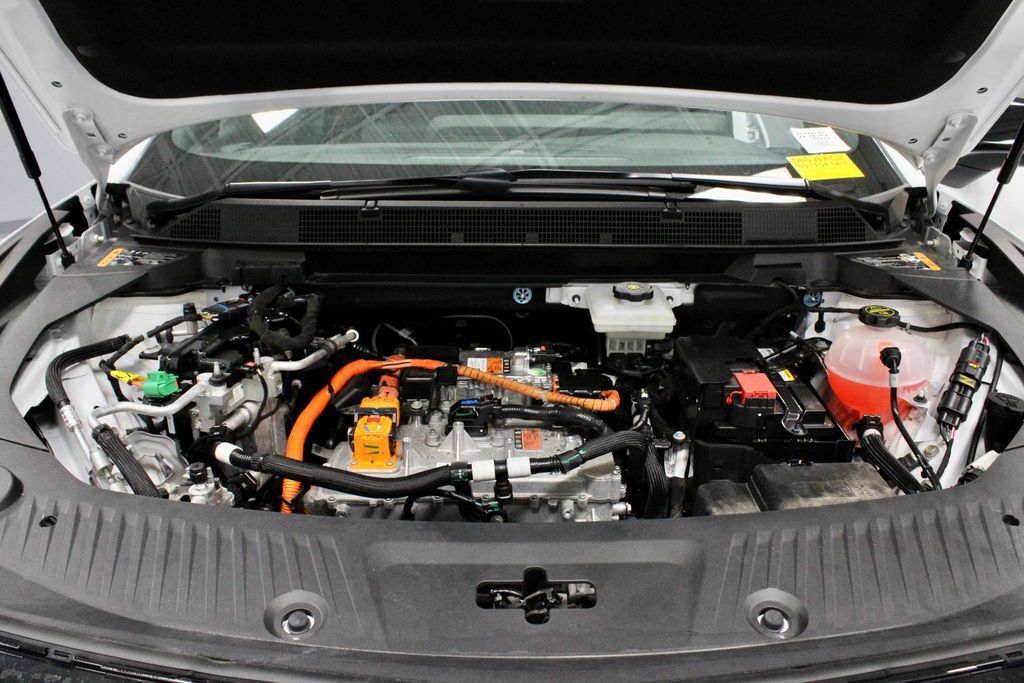 Used 2024 Chevrolet Equinox EV RS FWD image 17