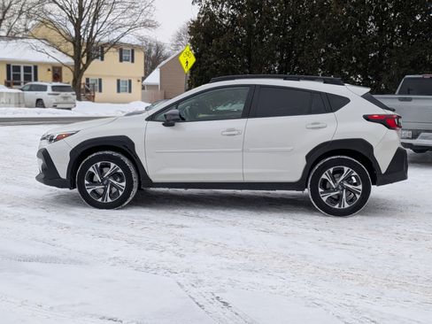 Used 2024 Subaru Crosstrek 2.0i Premium image 11