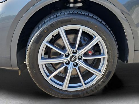 Used 2021 Audi SQ5 Premium Plus w/ Premium Plus Package image 10