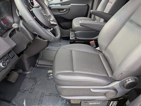 Used 2025 Mercedes-Benz Sprinter 2500 image 15