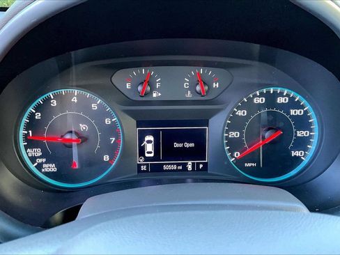 Used 2025 Chevrolet Malibu LT FWD image 9
