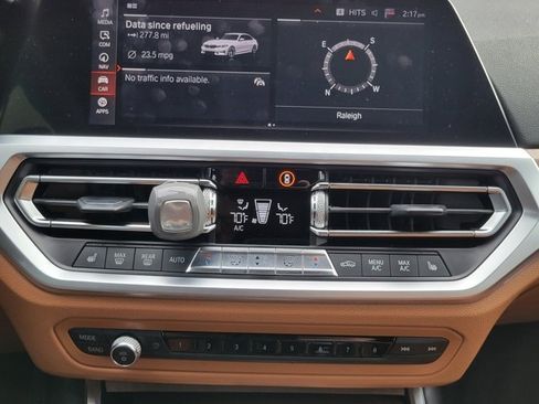 Used 2019 BMW 330i Sedan w/ Premium Package image 12