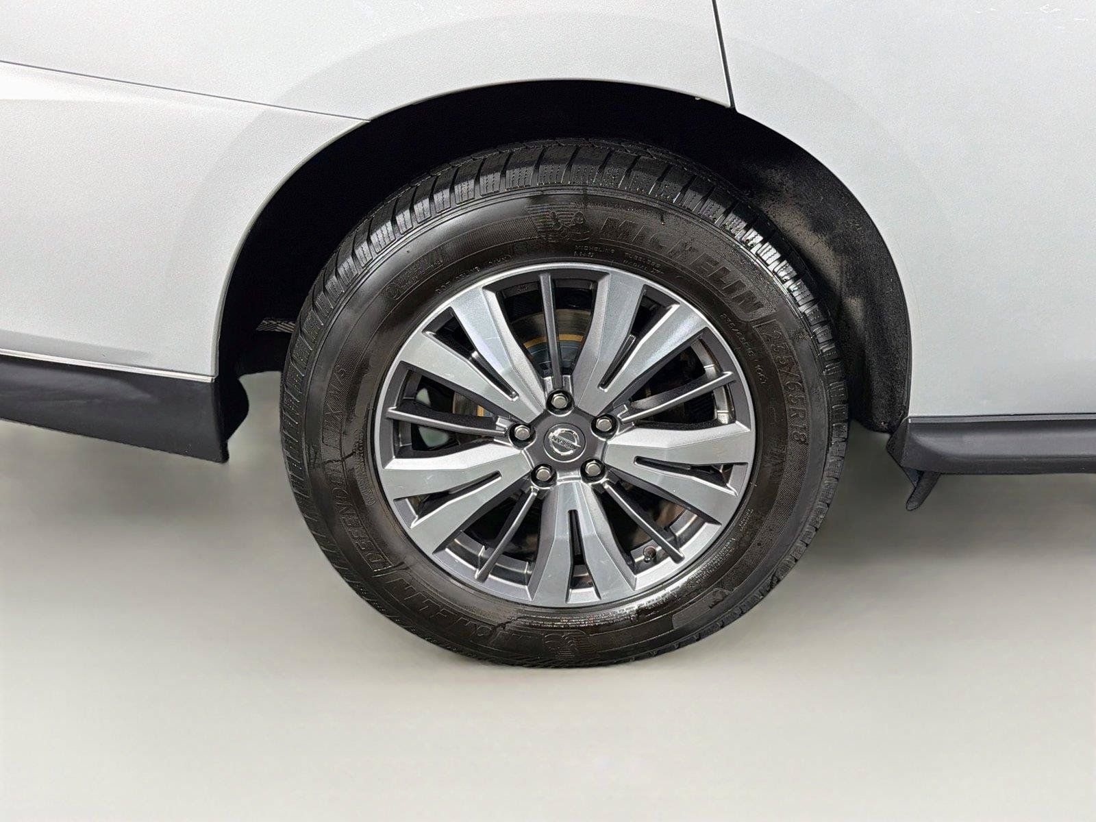 Used 2019 Nissan Pathfinder SV AWD/4WD image 33