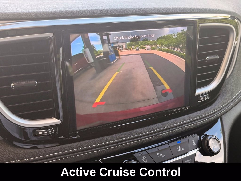 New 2027 Chrysler Pacifica Select w/ Family Tech Group FWD image 15