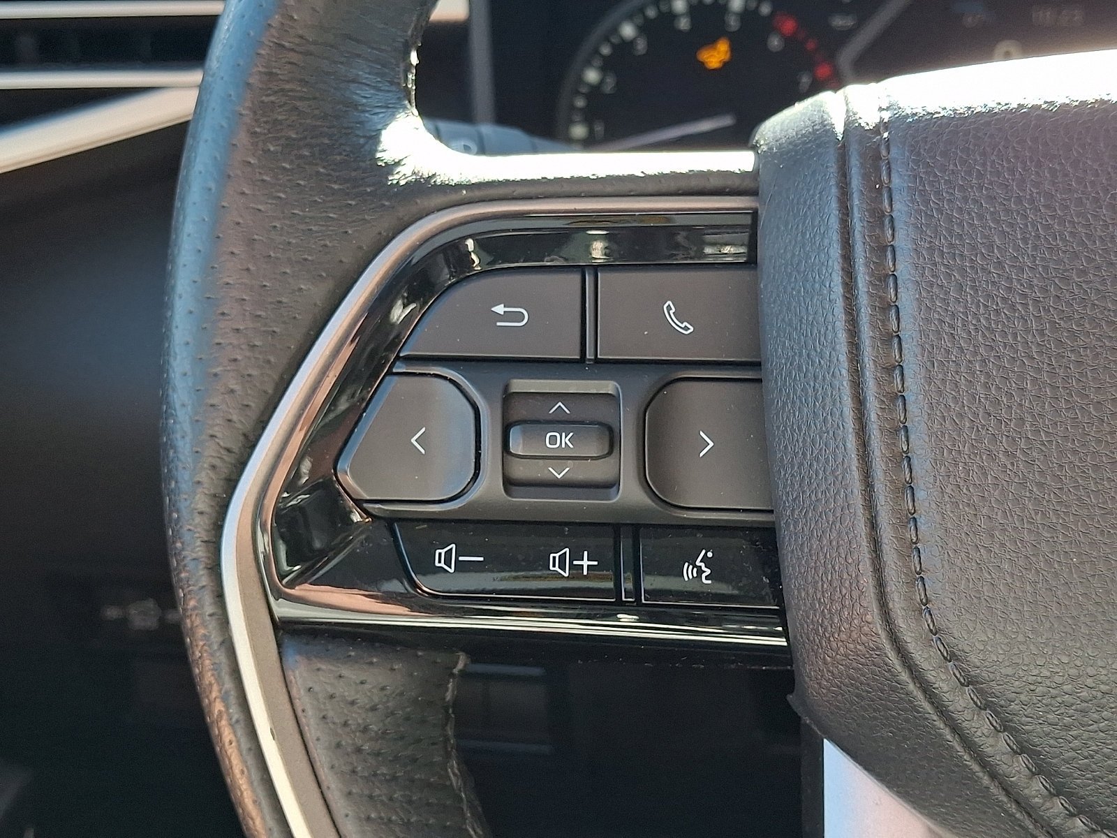 Certified 2023 Toyota Tundra Limited AWD/4WD image 22