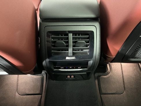 Used 2024 BMW X3 xDrive30i w/ Convenience Package image 37