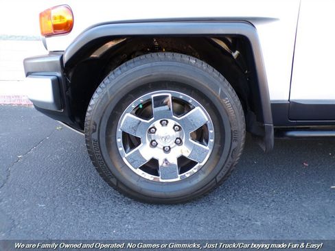 Used 2007 Toyota FJ Cruiser 4WD image 39