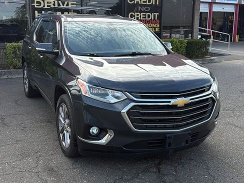 Used 2019 Chevrolet Traverse Premier image 3
