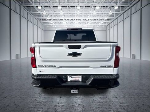 Used 2021 Chevrolet Silverado 1500 Custom Trail Boss w/ Realtree Special Edition AWD/4WD image 4