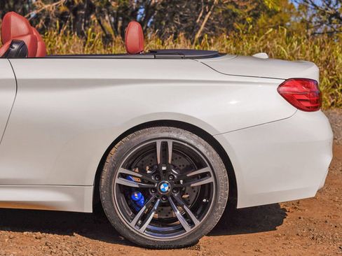 Used 2015 BMW M4 Convertible image 5